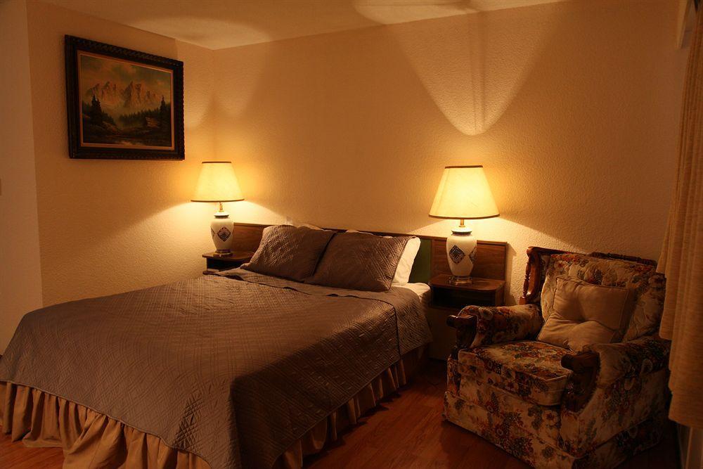 סישלט Cozy Court Motel מראה חיצוני תמונה