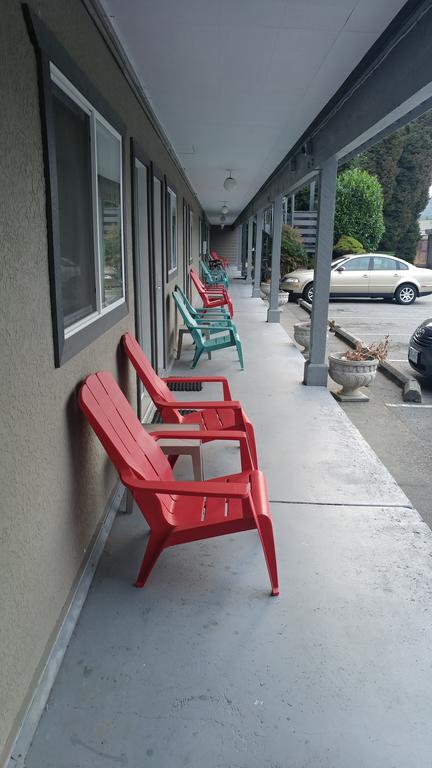 סישלט Cozy Court Motel מראה חיצוני תמונה